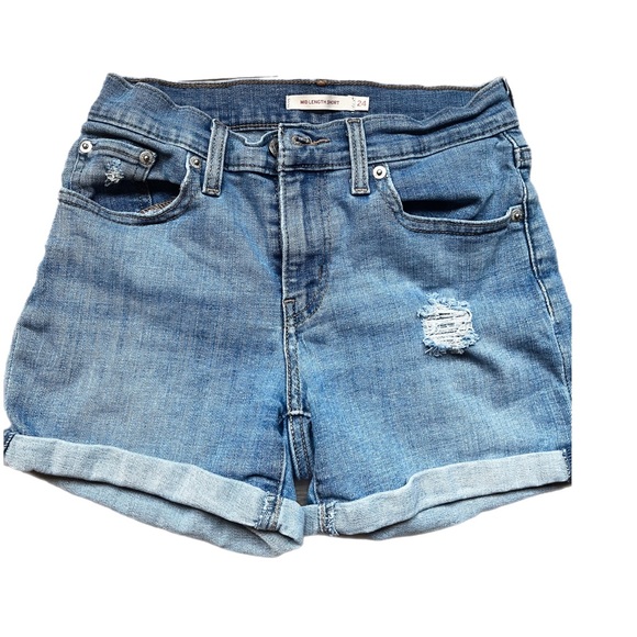 Levi's Pants - Levi’s MIDI Shorts